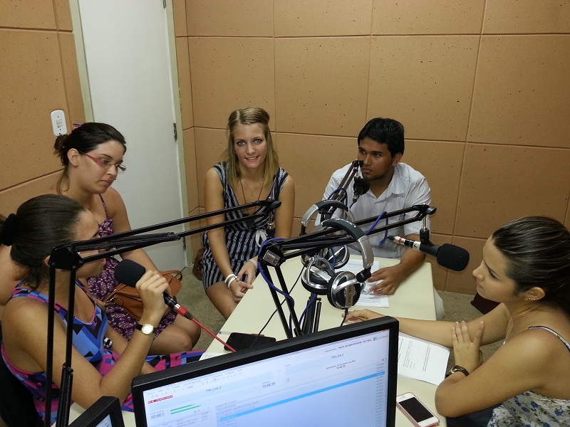 Programa Universitária Entrevista Jociara Luz e Nehemias Lima Entrevistam Intercambista Russa