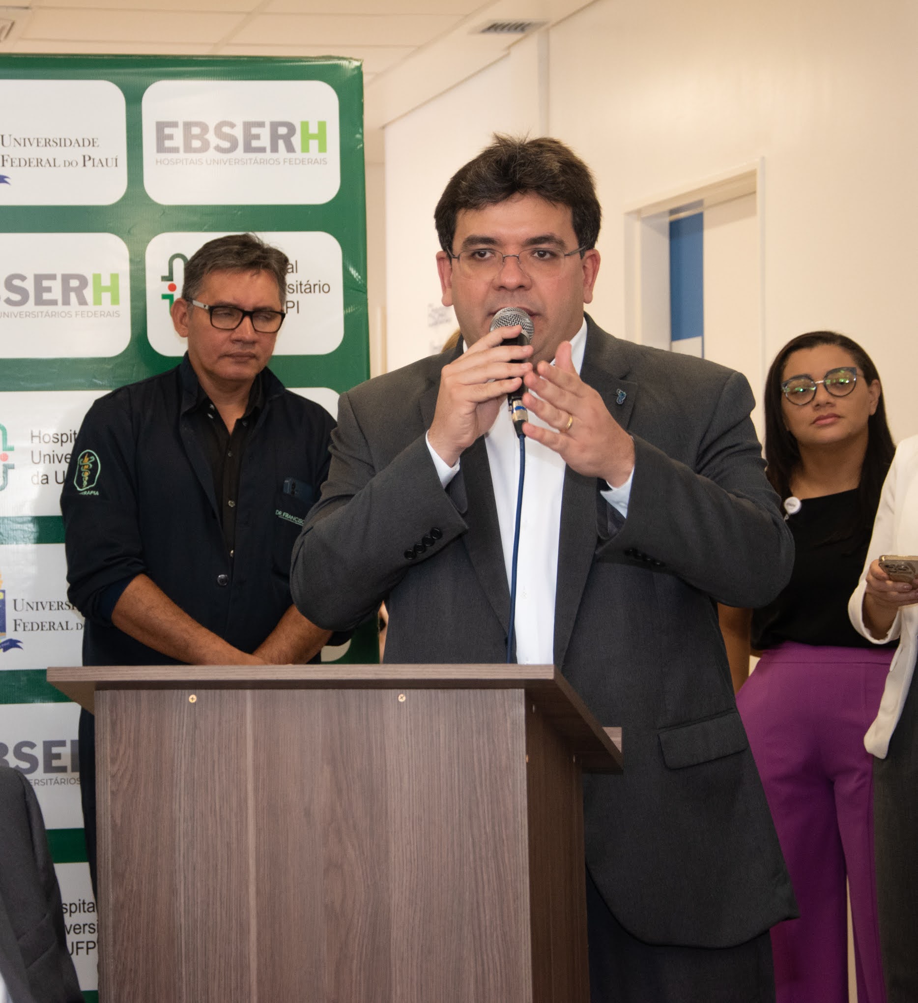 Inauguração_serviço_de_radioterapia-18.jpg